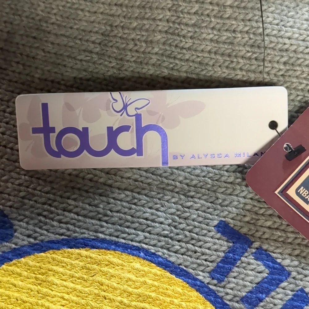 NWT Touch by Alyssa Milano Warriors NBA Sweater, Size Small - Picture 13 of 14